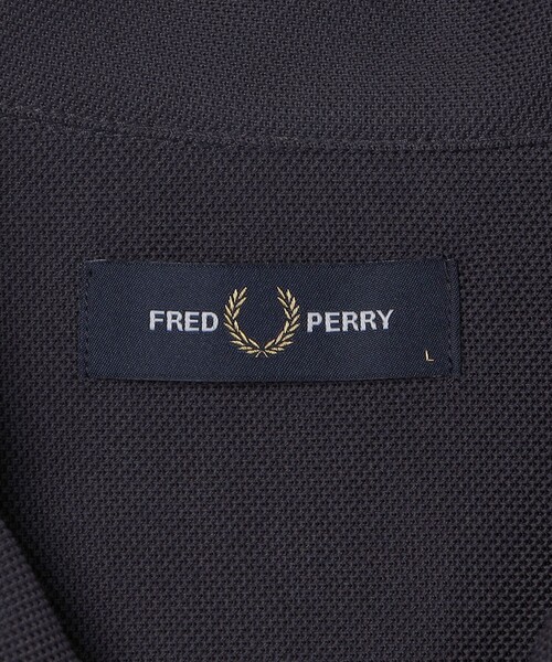 SHIPS（シップス）の「【SHIPS別注】FRED PERRY: ワンポイント ロゴ ピケ オープンカラーシャツ（シャツ/ブラウス・メンズ・ダークグレー/ネイビー・X-LARGE/LARGE/MEDIUM/SMALL）」の18枚目の写真