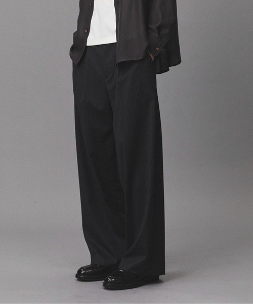 PUBLIC TOKYO（パブリックトウキョウ）の「Dailymotion Slacks /春服/ワイド/ハリ感/ワンタック（スラックス・メンズ・ダークグレー/ブラック・L/M/S）」の2枚目の写真