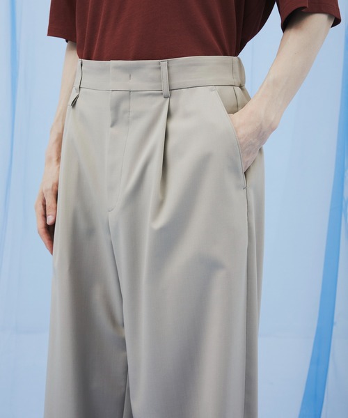 PUBLIC TOKYO(パブリックトウキョウ)の「【残りわずか】Summer Dailymotion Slacks /夏服/ワイド/ハリ感/ワンタック(スラックス・メンズ・ダークグレー/ブラック/ブラック系その他/グレー系その他/ベージュ・L/M/S)」の22枚目の写真