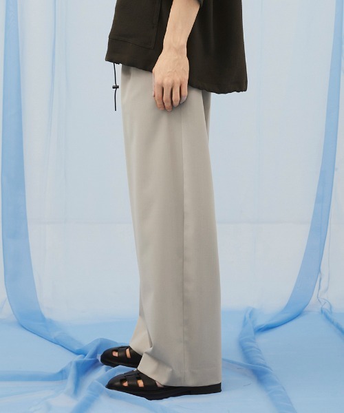 PUBLIC TOKYO(パブリックトウキョウ)の「【残りわずか】Summer Dailymotion Slacks /夏服/ワイド/ハリ感/ワンタック(スラックス・メンズ・ダークグレー/ブラック/ブラック系その他/グレー系その他/ベージュ・L/M/S)」の15枚目の写真