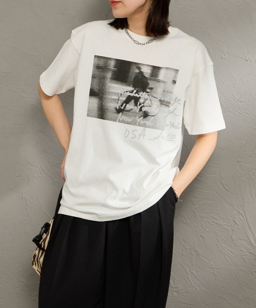 Manhattan Portage（マンハッタンポーテージ）の「【WEB先行予約】［MANHATTAN PORTAGE/マンハッタンポーテージ］ 別注 フォトプリントTシャツ（Tシャツ/カットソー・レディース・ベージュ/ホワイト/ネイビー・M/S/XL/L）」の7枚目の写真