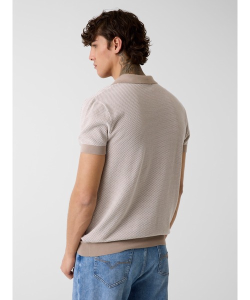 Guess（ゲス）の「LAKE Bi-Color Stitched Sweater（ポロシャツ・メンズ・ブラック/ベージュ・SMALL/X-LARGE/LARGE/MEDIUM）」の9枚目の写真