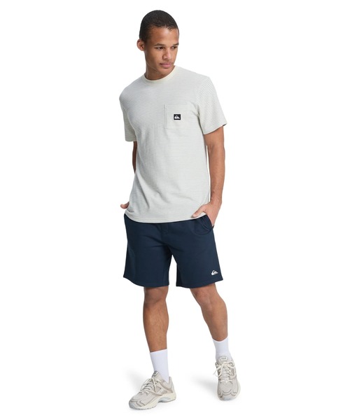 Quiksilver(クイックシルバー)の「QUIKSILVER メンズ BASIC FLEECE SHORT YOUNG MEN スウェットショートパンツ 裏起毛 【2026年春夏モデル】/ウエストゴムハーフパンツ(スウェットパンツ・メンズ・ブラック系その他/ホワイト・LARGE/MEDIUM)」の6枚目の写真
