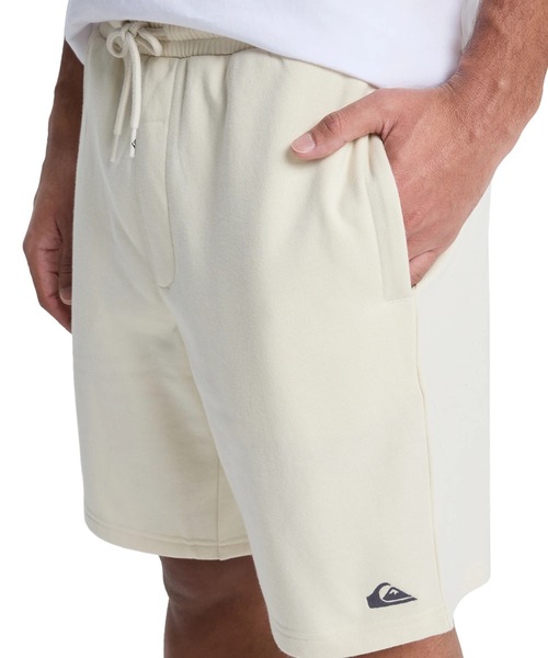 Quiksilver(クイックシルバー)の「QUIKSILVER メンズ BASIC FLEECE SHORT YOUNG MEN スウェットショートパンツ 裏起毛 【2026年春夏モデル】/ウエストゴムハーフパンツ(スウェットパンツ・メンズ・ブラック系その他/ホワイト・LARGE/MEDIUM)」の12枚目の写真