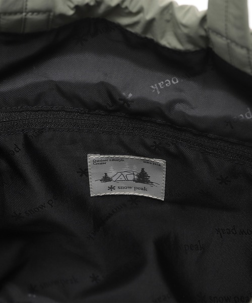 Snow Peak(スノーピーク)の「Snow Peak / Softwill Bucket Bag ソフトウィル バケットバッグ 海外限定(ショルダーバッグ・レディース・カーキ/ライトベージュ/ブラック/コーラルピンク・ONE SIZE)」の10枚目の写真