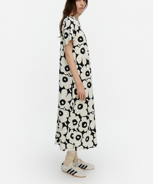 marimekko（マリメッコ）の「Pisteinen Unikko / Dress（ワンピース・レディース・ブラック・SMALL/X-SMALL/X-LARGE/LARGE/MEDIUM）」の2枚目の写真