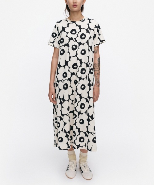 marimekko（マリメッコ）の「Pisteinen Unikko / Dress（ワンピース・レディース・ブラック・SMALL/X-SMALL/X-LARGE/LARGE/MEDIUM）」の5枚目の写真