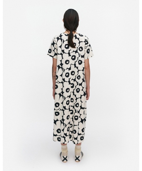 marimekko（マリメッコ）の「Pisteinen Unikko / Dress（ワンピース・レディース・ブラック・SMALL/X-SMALL/X-LARGE/LARGE/MEDIUM）」の7枚目の写真