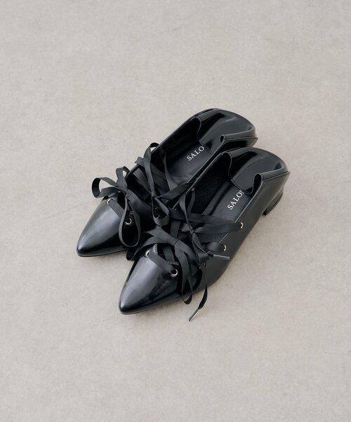Chico(チコ)の「【SALON by Chico】レースアップバイカラーミュール(パンプス・レディース・ブラック系その他/アイボリー・SMALL/MEDIUM/LARGE)」の5枚目の写真