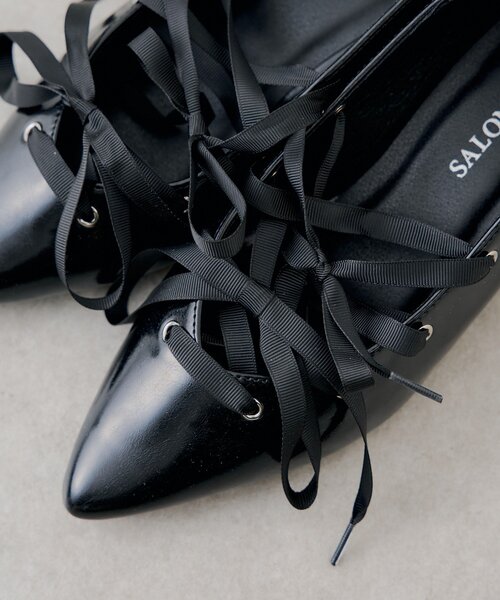 Chico(チコ)の「【SALON by Chico】レースアップバイカラーミュール(パンプス・レディース・ブラック系その他/アイボリー・SMALL/MEDIUM/LARGE)」の9枚目の写真