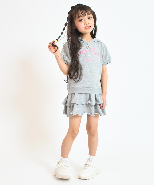 ANAP kids(アナップキッズ)の「ティアード スカート フーディー ワンピース(ワンピース・キッズ・ライトグレー/ライトピンク・110/120/130)」の9枚目の写真