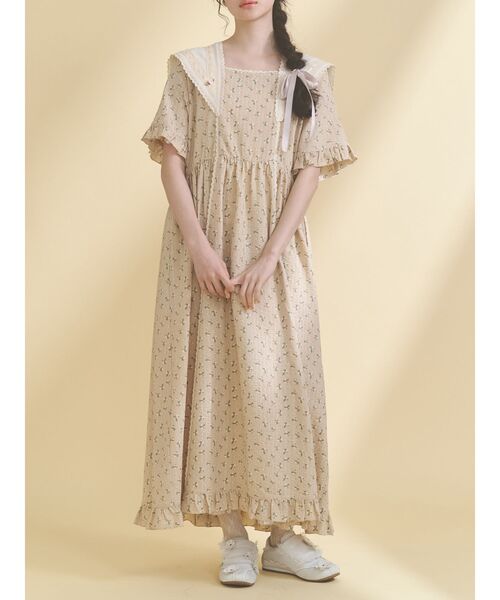 merry jenny（メリージェニー）の「flowerデコラティブカラーワンピース（ワンピース・レディース・ベージュ/ブラック/オフホワイト・FREE）」の3枚目の写真