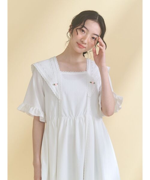 merry jenny（メリージェニー）の「flowerデコラティブカラーワンピース（ワンピース・レディース・ベージュ/ブラック/オフホワイト・FREE）」の9枚目の写真