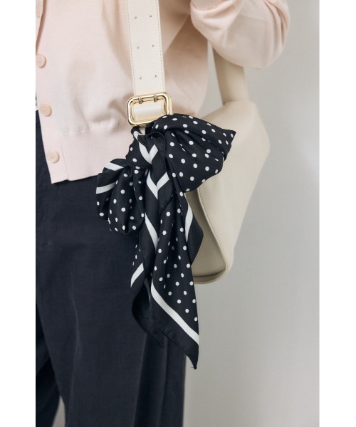 AZUL by moussy(アズールバイマウジー)の「ドット柄スカーフ(バンダナ/スカーフ・レディース・ブラック/ベージュ・FREE)」の5枚目の写真