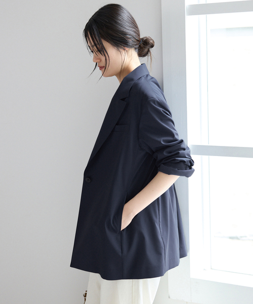 IENA(イエナ)の「《UVカット》エアリーソフトジャケット(テーラードジャケット・レディース・ネイビー/ベージュ・38/36)」の22枚目の写真