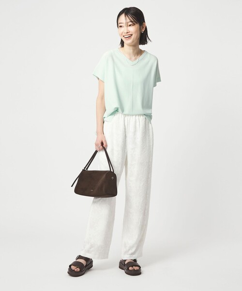 green label relaxing（グリーンレーベルリラクシング）の「Vネック プルオーバー ニット ウォッシャブル 接触冷感 UVカット（ニット/セーター・レディース・ライム/ダークブラウン/ホワイト/ブラック・FREE）」の8枚目の写真
