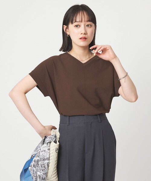 green label relaxing（グリーンレーベルリラクシング）の「Vネック プルオーバー ニット ウォッシャブル 接触冷感 UVカット（ニット/セーター・レディース・ライム/ダークブラウン/ホワイト/ブラック・FREE）」の20枚目の写真