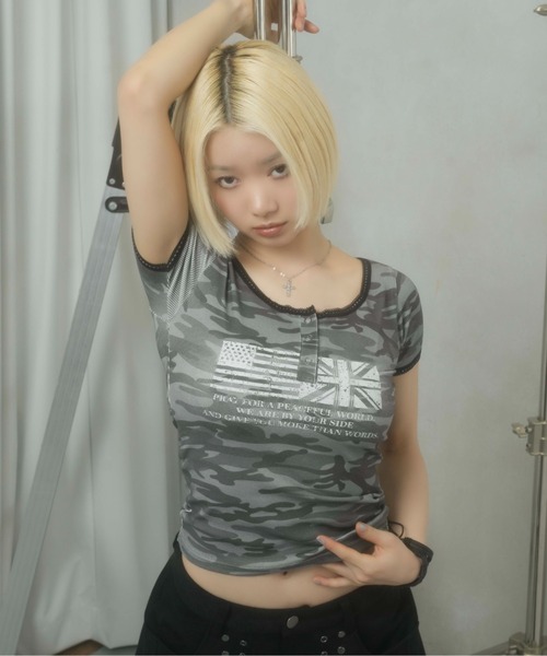 sedacle girl(セダクルガール)の「ヘンリーユニオンリブT(Tシャツ/カットソー・レディース・ブラック/カーキ・MEDIUM/SMALL)」の7枚目の写真