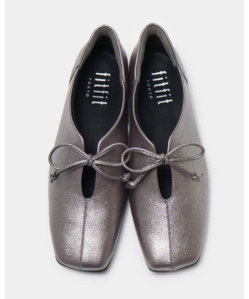 fitfit(フィットフィット)の「撥水ストレッチスクエアバレエ261(バレエシューズ・レディース・シルバー系その他/ブラック/オフホワイト・24cm/23.5cm/23cm/22.5cm/25.0cm/24.5cm)」の9枚目の写真