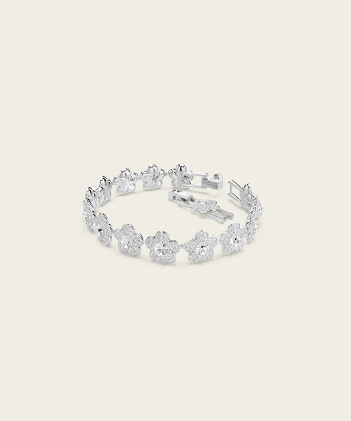 SWAROVSKI(スワロフスキー)の「【公式】【スワロフスキー】Ariana Grande x Swarovski ブレスレット, ラウンドカット, フラワー, ホワイト, ロジウム・プレーティング(ブレスレット・レディース・シルバー系その他・ONE SIZE)」の3枚目の写真