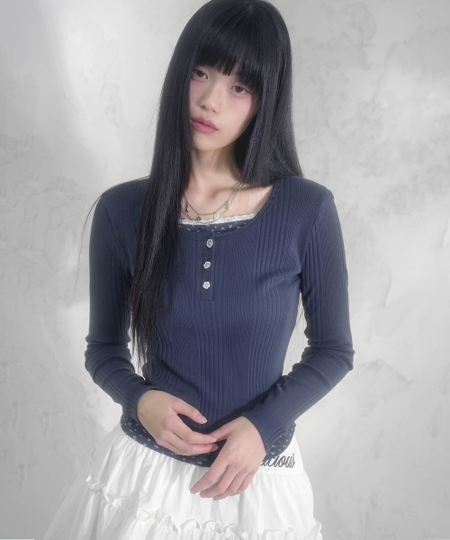 Vivacious（ビバシャス）の「ミュリエルフラワーパンチングレイヤードT_5Colors（Tシャツ/カットソー・レディース・ブラック/ライトグレー/アイボリー/ネイビー/スカイブルー・SMALL/MEDIUM）」の8枚目の写真