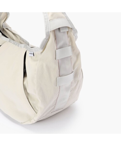 BRIEFING（ブリーフィング）の「HOBO BAG WIDE（ショルダーバッグ・メンズ・ブラック・FREE）」の9枚目の写真