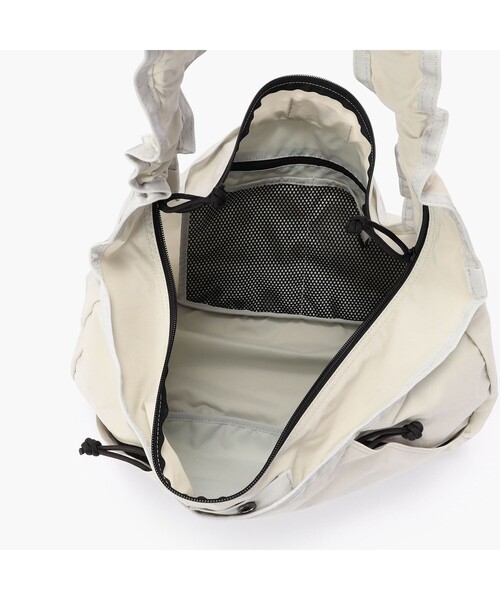 BRIEFING（ブリーフィング）の「HOBO BAG WIDE（ショルダーバッグ・メンズ・ブラック・FREE）」の12枚目の写真