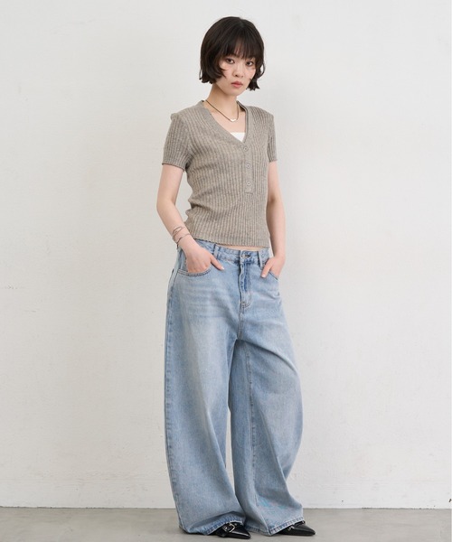 NUJOH(ヌゾ)の「Henley Rib Knit Top / ヘンリーリブニットトップス(ニット/セーター・レディース・グレー/ライトベージュ/アイボリー/ライトブルー・FREE)」の11枚目の写真