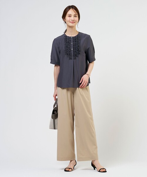 J.PRESS Ladies(J.プレス レディス)の「ソフトナイロン イージー ワイド パンツ(その他パンツ・レディース・ブラック系/ベージュ系・S/XS)」の14枚目の写真