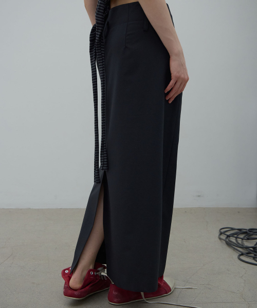 LCDC TM(エルシーディーシーティーエム)の「OVERLAP LONG SKIRT (BLACK)(スカート・レディース・その他・MEDIUM/SMALL)」の4枚目の写真