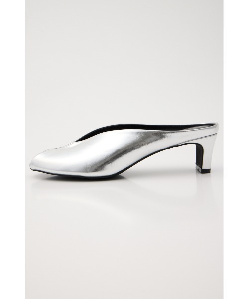 MOUSSY(マウジー)の「OPEN TOE SQUARE HEEL ミュール(サンダル・レディース・シルバー/ブラック・LARGE/MEDIUM/SMALL)」の16枚目の写真