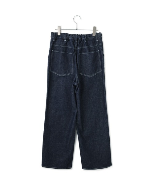 KURO(クロ)の「【KURO for SALON(クロ)】別注EASY TUCK DENIM INDIGO / デニムパンツ(デニムパンツ・レディース・ネイビー・1/0)」の7枚目の写真