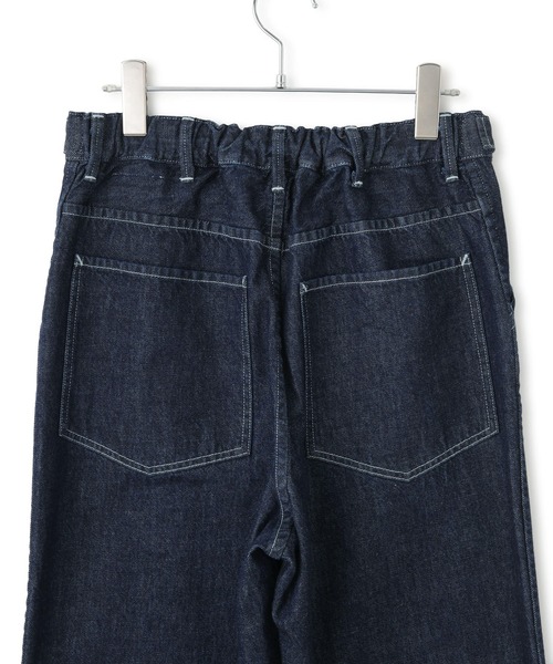 KURO(クロ)の「【KURO for SALON(クロ)】別注EASY TUCK DENIM INDIGO / デニムパンツ(デニムパンツ・レディース・ネイビー・1/0)」の13枚目の写真