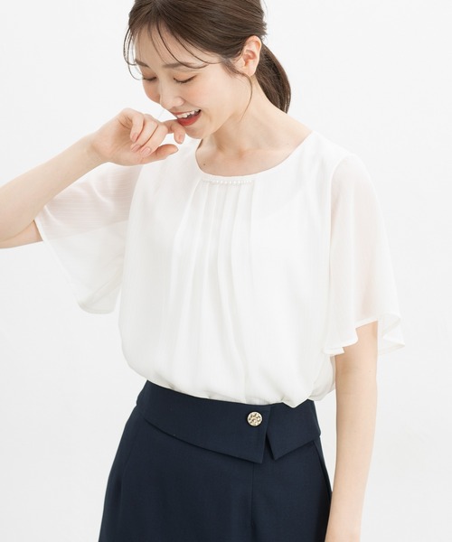 Honeys（ハニーズ）の「【接触冷感】ひんやり裏地ブラウス（シャツ/ブラウス・レディース・イエロー/グレイッシュベージュ/グリーン/アイボリー/ネイビー・3L/L/LL/M/S）」の2枚目の写真