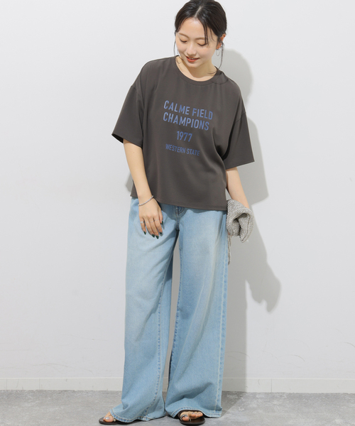JOURNAL STANDARD relume（ジャーナルスタンダード　レリューム）の「《追加》2WAYジョーゼットロゴTEE（Tシャツ/カットソー・レディース・ダークブルー/ホワイト系その他/ブラウン/スミクロ・FREE）」の5枚目の写真
