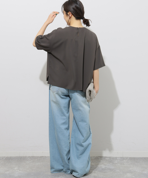 JOURNAL STANDARD relume（ジャーナルスタンダード　レリューム）の「《追加》2WAYジョーゼットロゴTEE（Tシャツ/カットソー・レディース・ダークブルー/ホワイト系その他/ブラウン/スミクロ・FREE）」の7枚目の写真