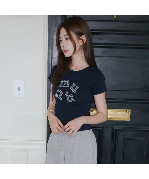 muahmuah（ムーアムーア）の「ダブルチェックパッチ半袖Tシャツ [4色]（Tシャツ/カットソー・レディース・ブラック/ホワイト/グレー/ネイビー・FREE）」の4枚目の写真