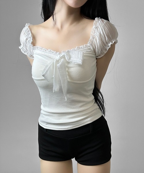 FOLLOWIN(フォロウィン)の「【3color 】シアーパフ袖リボントップス(Tシャツ/カットソー・レディース・ベージュ/ホワイト/グレー・FREE)」の4枚目の写真
