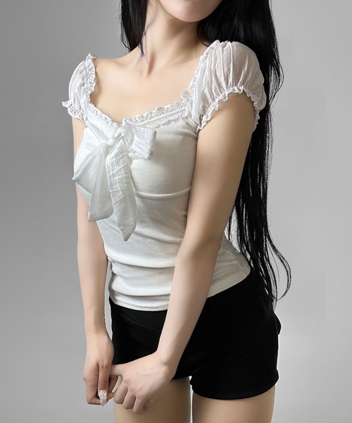 FOLLOWIN(フォロウィン)の「【3color 】シアーパフ袖リボントップス(Tシャツ/カットソー・レディース・ベージュ/ホワイト/グレー・FREE)」の7枚目の写真