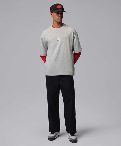 JORDAN BRAND(ジョーダンブランド)の「ジョーダン フライト メンズ オーバーサイズド グラフィック Tシャツ / Jordan Flight Men's Oversized Graphic T-Shirt IF3133-050 Grey Heather(Tシャツ/カットソー・メンズ・霜降りグレー・S/L/2XL/XS/XL/M)」の5枚目の写真