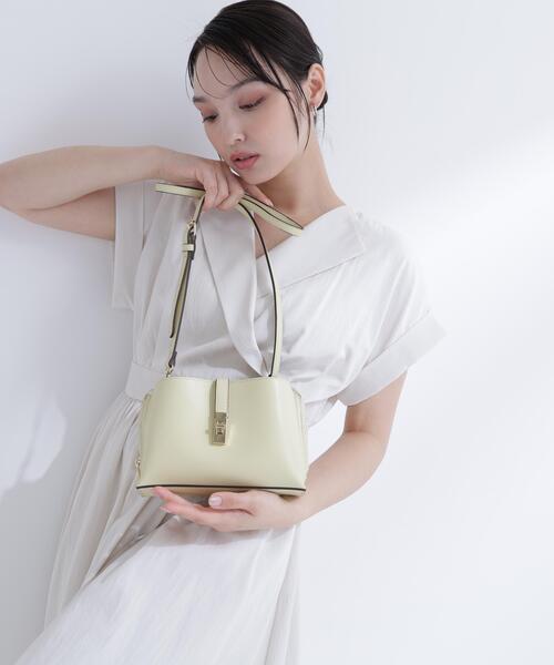 NATURAL BEAUTY BASIC（ナチュラルビューティーベーシック）の「ライトウォレットショルダー（ショルダーバッグ・レディース・レッド/ブラック/イエロー/ダークブラウン・-）」の11枚目の写真