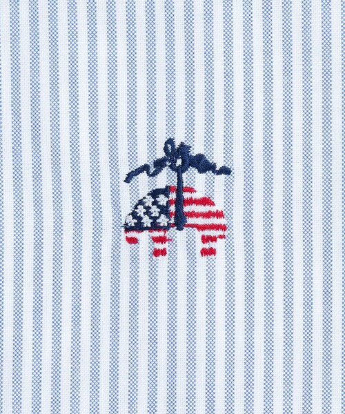 BROOKS BROTHERS(ブルックスブラザーズ)の「【アメリカ建国250th記念】オックスフォード 星条旗GFロゴ キャンディストライプ ポロカラーシャツ Regular Fit(シャツ/ブラウス・メンズ・ホワイト×ブルー・SMALL/MEDIUM/LARGE)」の4枚目の写真