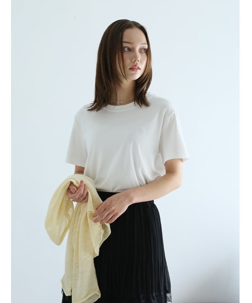 fifth(フィフス)の「にこちゃん刺しゅうベーシックTシャツ(Tシャツ/カットソー・レディース・ホワイト/ブラック・M)」の4枚目の写真