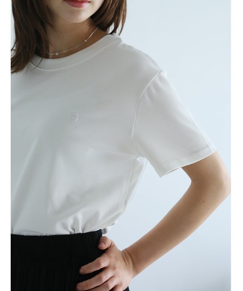 fifth(フィフス)の「にこちゃん刺しゅうベーシックTシャツ(Tシャツ/カットソー・レディース・ホワイト/ブラック・M)」の9枚目の写真