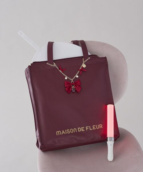 Maison de FLEUR(メゾンドフルール)の「ファスナー付きキャリーオンスクエアトート(トートバッグ・レディース・ブラック/ライトピンク/ラベンダー/ボルドー/ライトブルー・FREE)」の12枚目の写真