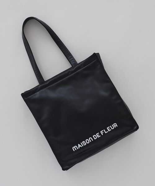 Maison de FLEUR(メゾンドフルール)の「ファスナー付きキャリーオンスクエアトート(トートバッグ・レディース・ブラック/ライトピンク/ラベンダー/ボルドー/ライトブルー・FREE)」の15枚目の写真