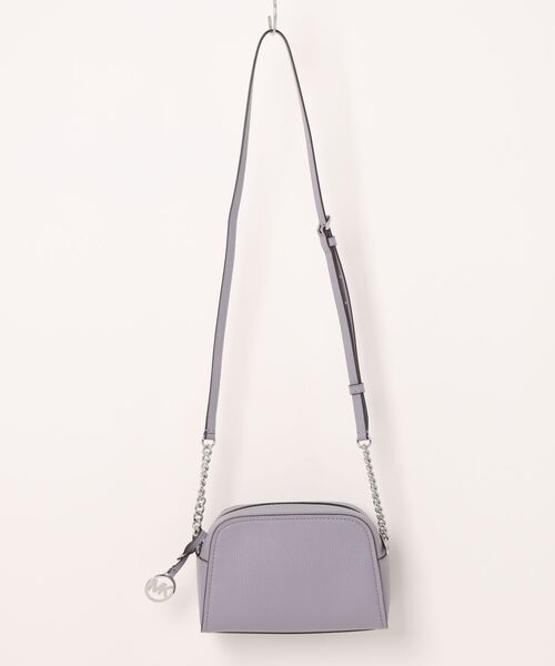 MICHAEL KORS(マイケルコース)の「ASHTON カメラ クロスボディバッグ エクストラスモール(ショルダーバッグ・レディース・ライラック・FREE)」の2枚目の写真