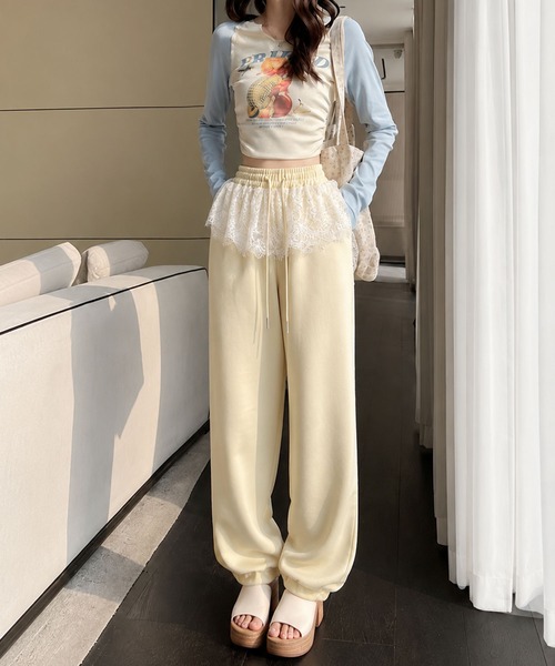 Dewlily（デューリリー）の「レースペプラムが華やぐスウェットパンツ レースペプラムスウェットパンツ（スウェットパンツ・レディース・ライトグレー/アイボリー/ブラック・M/S/XL/L）」の9枚目の写真