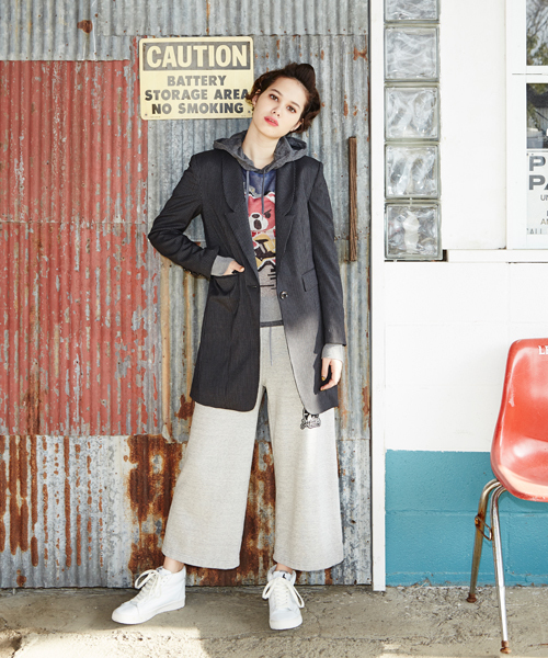 HYSTERIC GLAMOUR（ヒステリックグラマー）の「CHERRY BEAR pt PK（パーカー・レディース・ホワイト/チャコールグレー/ブラック・FREE）」の6枚目の写真