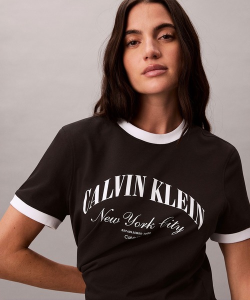 Calvin Klein(カルバン・クライン)の「【ZOZO限定】ロゴ リンガーTシャツ(Tシャツ/カットソー・レディース・ホワイト/ブラック・XS/S/M)」の2枚目の写真